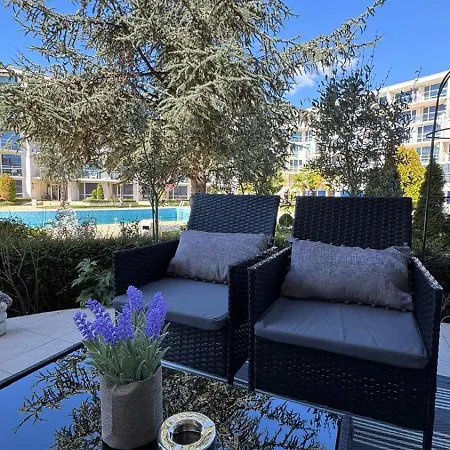 Apartment Belyy Lebed *